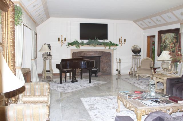 17815 Hamilton Road, Highland Park, MI 48203