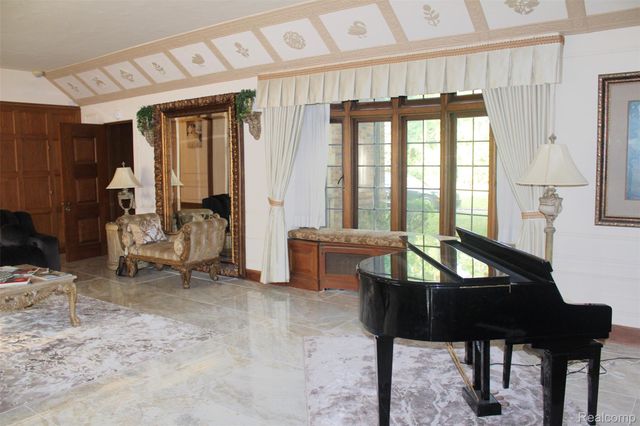 17815 Hamilton Road, Highland Park, MI 48203