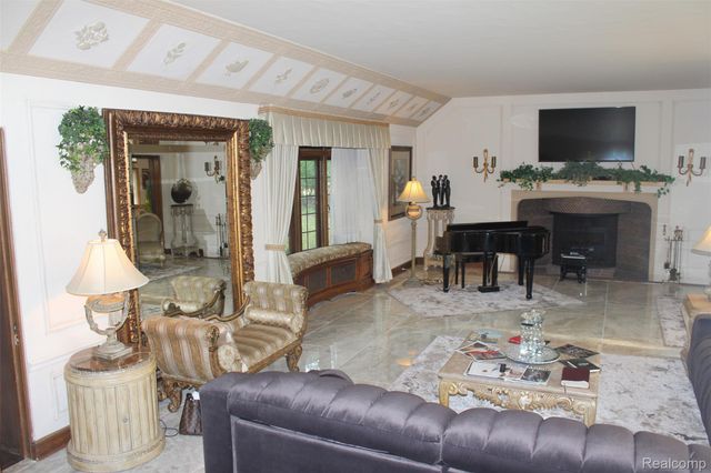 17815 Hamilton Road, Highland Park, MI 48203