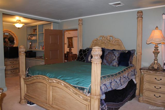 17815 Hamilton Road, Highland Park, MI 48203