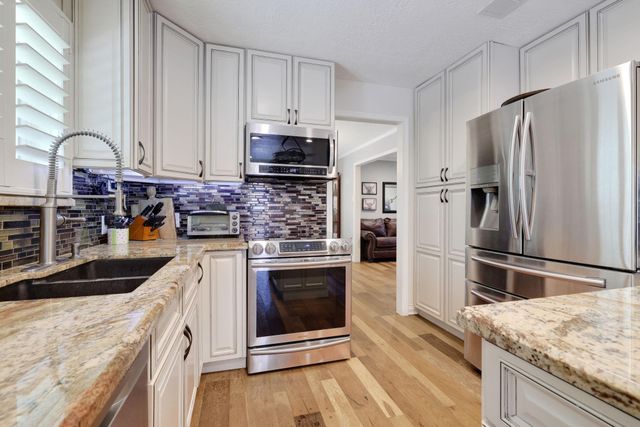 6206 Bayou Boulevard, Baytown, TX 77521