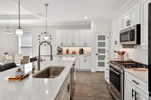 5608 NW 39TH LANE, Ocala, FL 34482