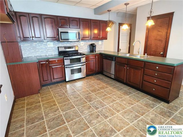 1006 Cherokee Street, Fountain Hill Boro, PA 18015