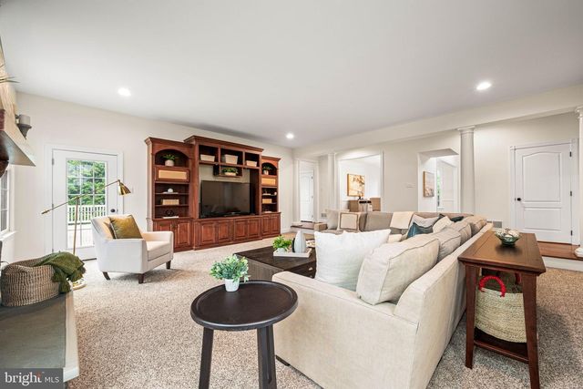 1462 STOCK GRANGE RD, Downingtown, PA 19335