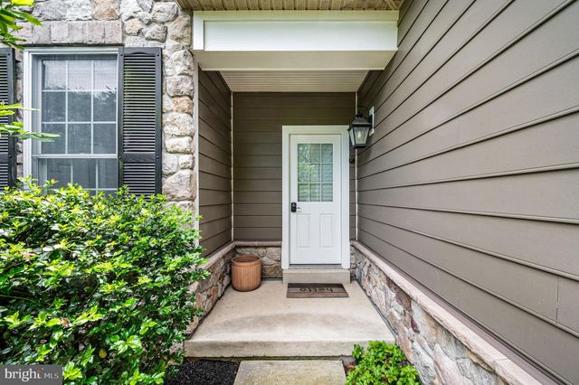 1462 STOCK GRANGE RD, Downingtown, PA 19335