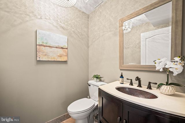 1462 STOCK GRANGE RD, Downingtown, PA 19335