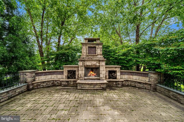 1462 STOCK GRANGE RD, Downingtown, PA 19335