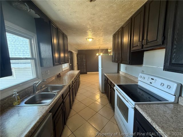 4736 Belford Road, Fayetteville, NC 28314