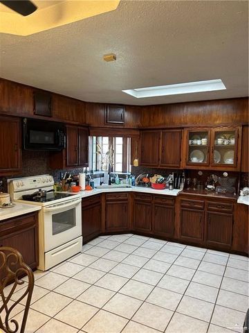 9433 N Minnesota, Mission, TX 78574