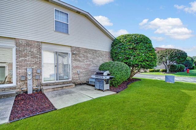 7420 Maple Drive, Justice, IL 60458