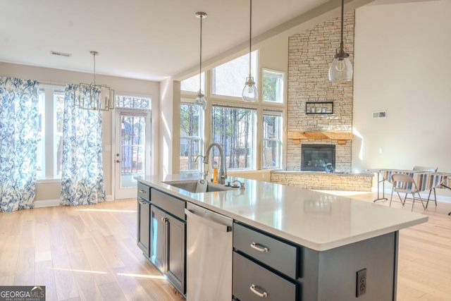 8040 Scenic Ridge Way, Ball Ground, GA 30107