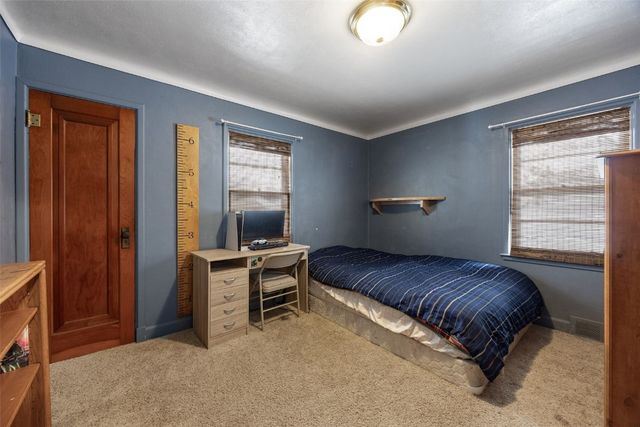 108 South Street, Urbana, IA 52345