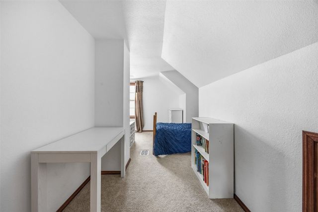 108 South Street, Urbana, IA 52345