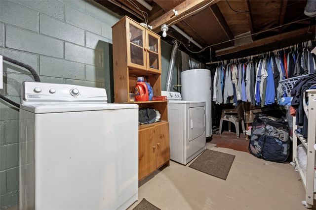 108 South Street, Urbana, IA 52345