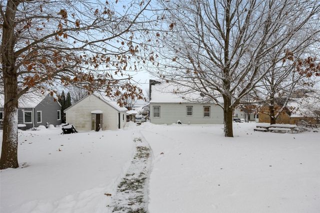 108 South Street, Urbana, IA 52345