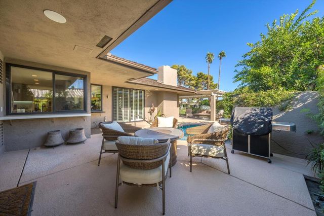 2 Whittier Court, Rancho Mirage, CA 92270