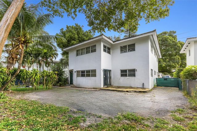325 Bird Rd, Coral Gables, FL 33146