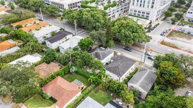 325 Bird Rd, Coral Gables, FL 33146
