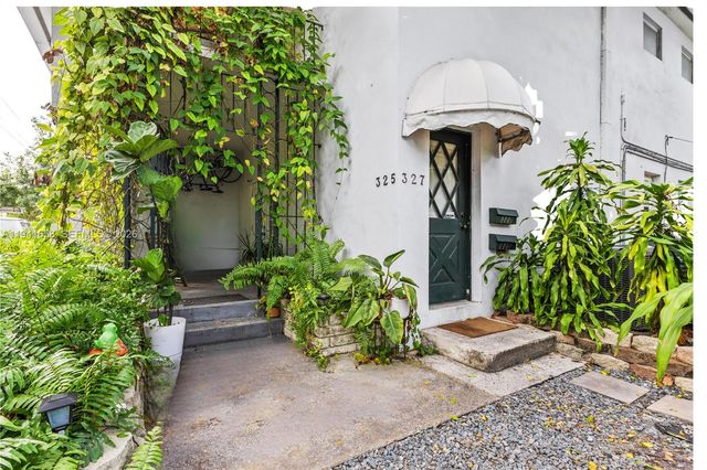325 Bird Rd, Coral Gables, FL 33146