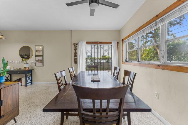 325 Bird Rd, Coral Gables, FL 33146