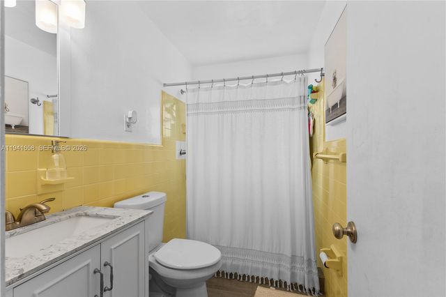 325 Bird Rd, Coral Gables, FL 33146