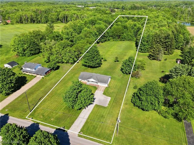 904 Lenox New Lyme Road, Jefferson, OH 44047