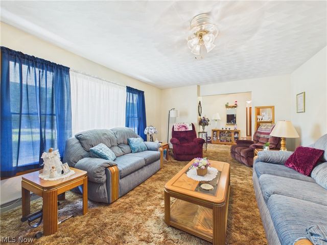 904 Lenox New Lyme Road, Jefferson, OH 44047