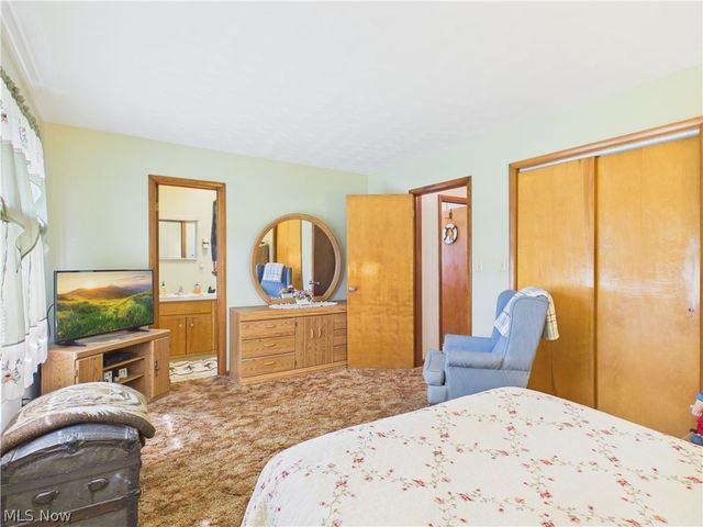 904 Lenox New Lyme Road, Jefferson, OH 44047