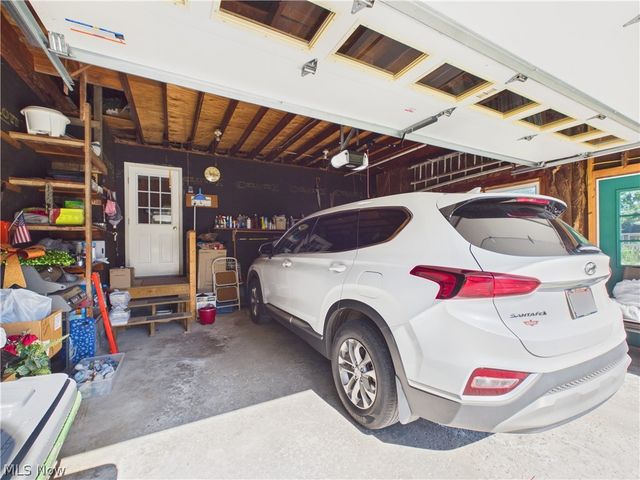 904 Lenox New Lyme Road, Jefferson, OH 44047