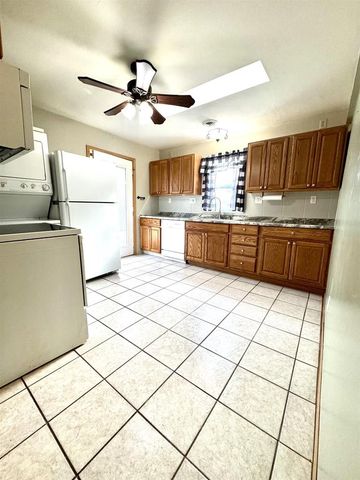 1378 THRUSH STREET, Green Bay, WI 54303