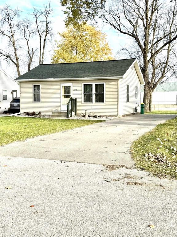 1378 THRUSH STREET, Green Bay, WI 54303
