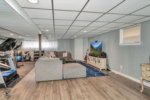 5465 N Nottingham Avenue, Chicago, IL 60656