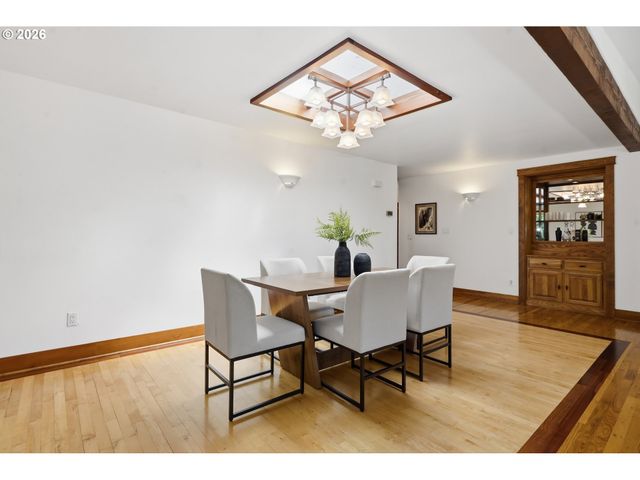 2475 LARIAT MEADOWS Dr, Eugene, OR 97401