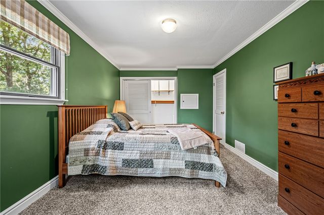 2411 James St, Hopewell Twp, PA 15001
