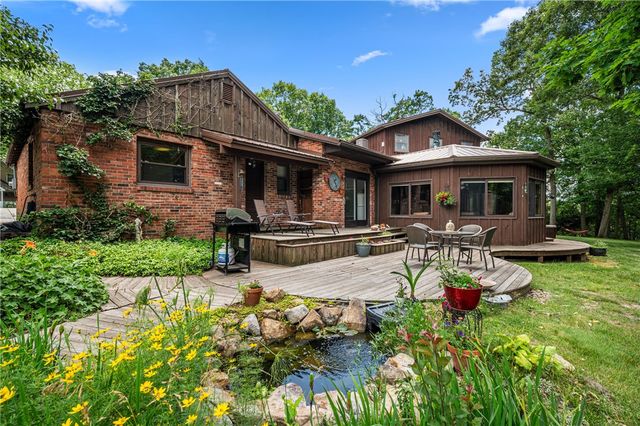 2411 James St, Hopewell Twp, PA 15001
