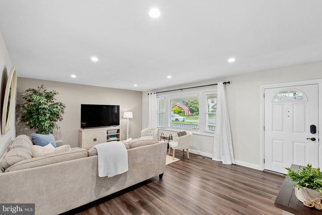 13219 PLEASANTVIEW LANE, Fairfax, VA 22033