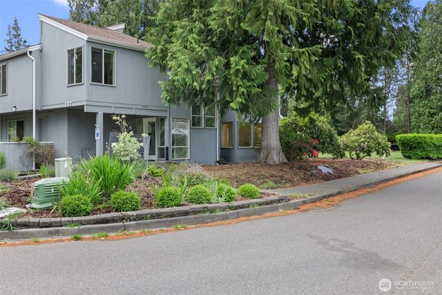 137 Fairway Drive, Sequim, WA 98382