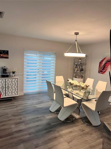 9571 NW 52nd Street, Sunrise, FL 33351