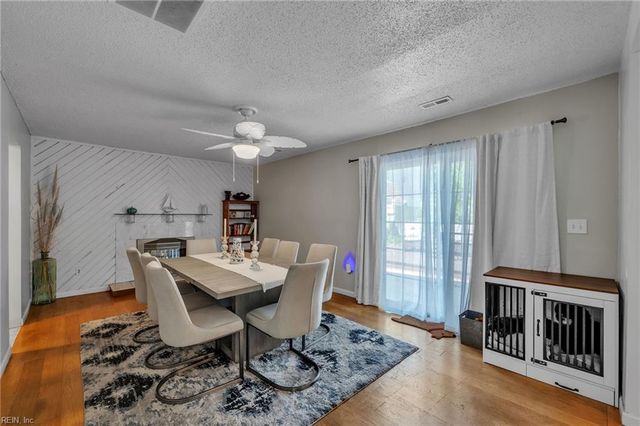 1781 Barkading LN, Virginia Beach, VA 23464