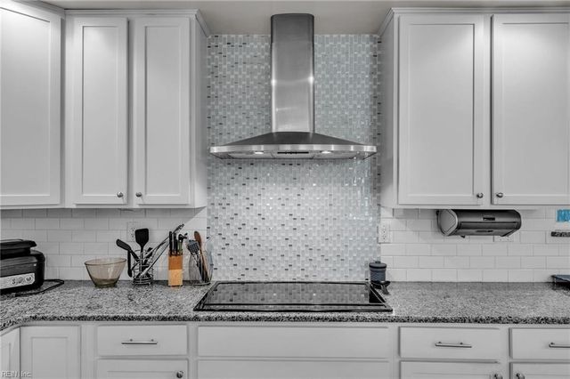 1781 Barkading LN, Virginia Beach, VA 23464