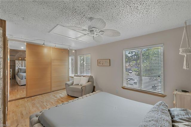 1781 Barkading LN, Virginia Beach, VA 23464