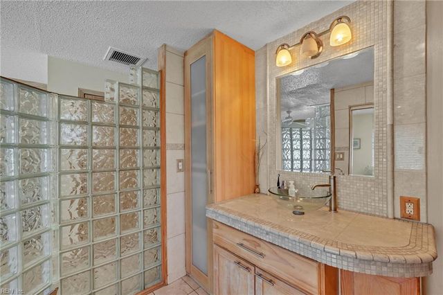 1781 Barkading LN, Virginia Beach, VA 23464