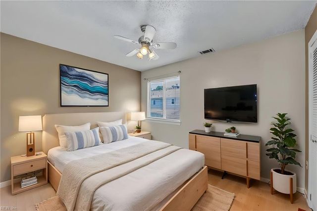 1781 Barkading LN, Virginia Beach, VA 23464