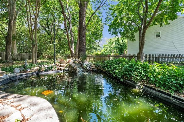 1781 Barkading LN, Virginia Beach, VA 23464