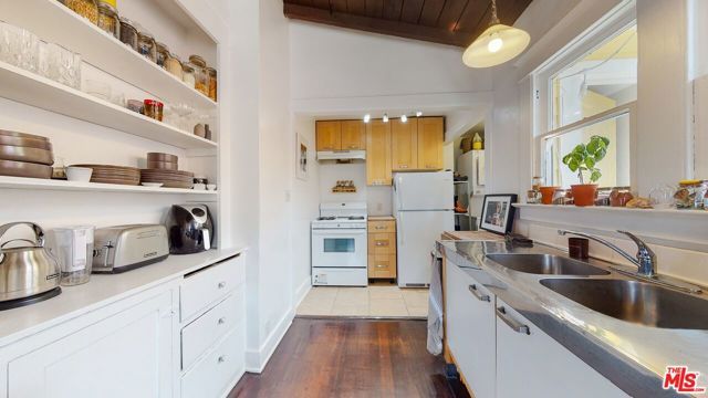 402 N Venice Boulevard B, Venice (los Angeles), CA 90291