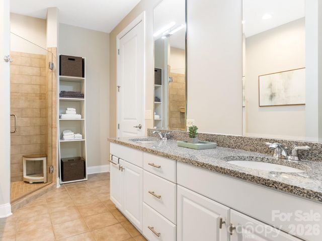 230 S Tryon Street 506, Charlotte, NC 28202