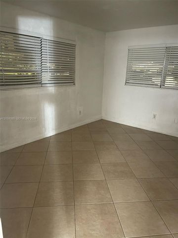 7410 SW 82nd St K312, Miami, FL 33143