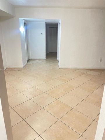 7410 SW 82nd St K312, Miami, FL 33143