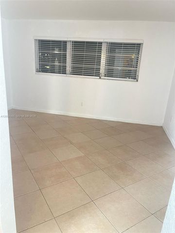 7410 SW 82nd St K312, Miami, FL 33143