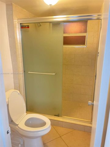 7410 SW 82nd St K312, Miami, FL 33143